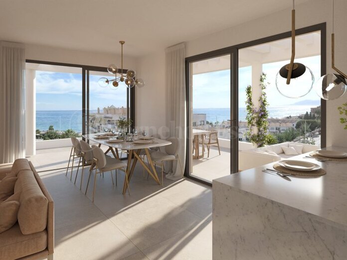 Stilrent boende vid havet – Modern design möter andalusisk charm I Torre de Benagalbón, Rincon de la Victoria