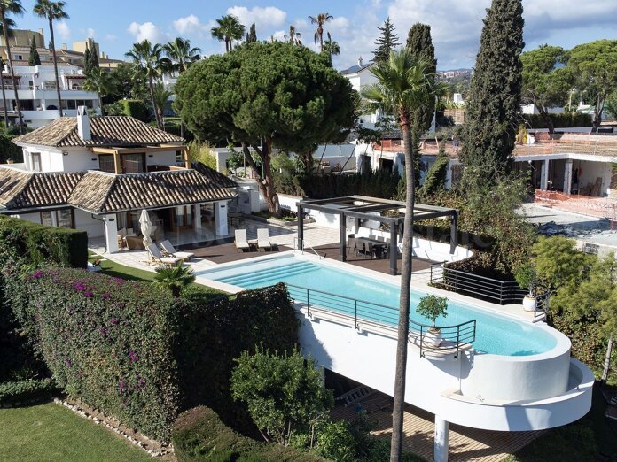 Classic Villa de golf con vistas panorámicas en Las Brisas