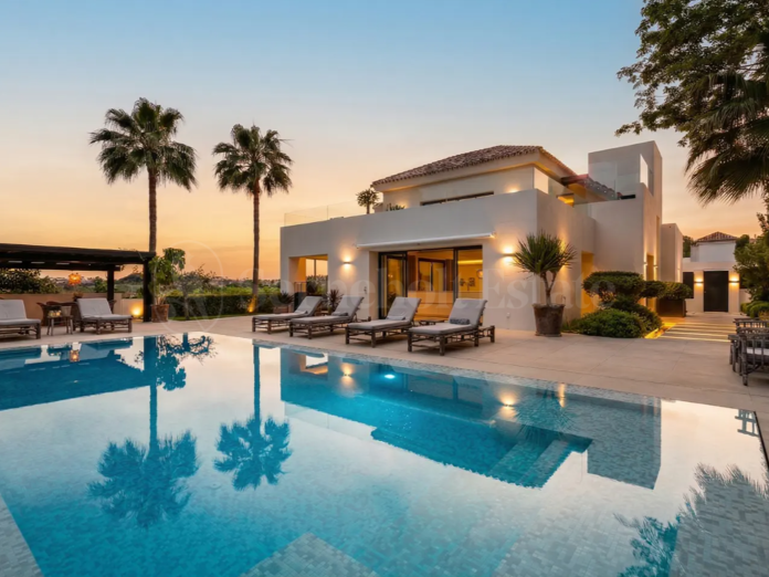 Villa zu verkaufen in Los Naranjos Golf, Nueva Andalucia