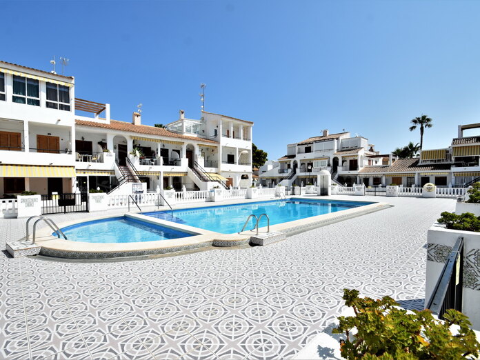 Bright and Spacious Penthouse in Aguas Nuevas, Torrevieja
