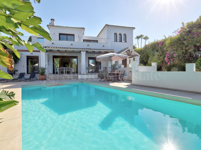 Villa zu verkaufen in El Rosario, Marbella Ost