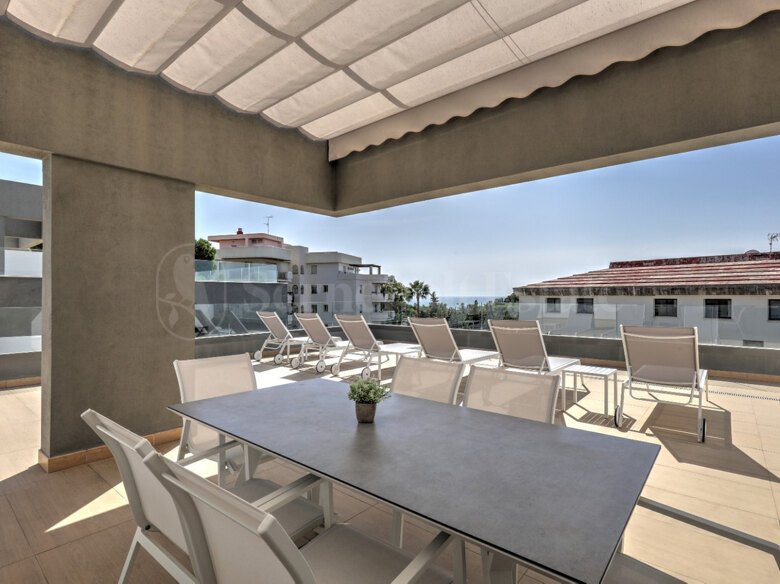 Zweistöckiges Penthouse zu verkaufen in Nueva Andalucia, Marbella