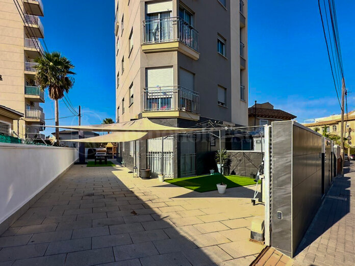 Building for Sale – Excellent Investment Opportunity