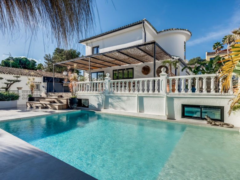 Villa for sale