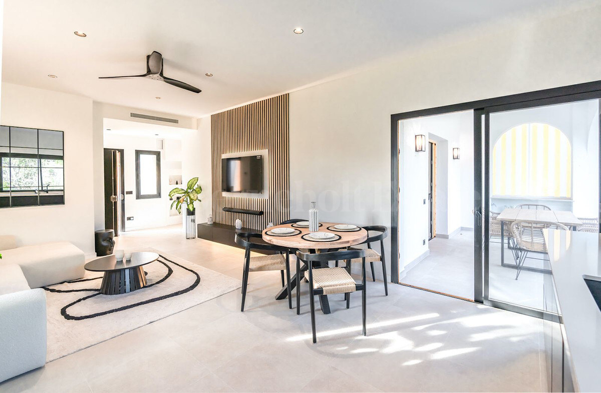 Apartment for sale in Nueva Andalucia, Marbella view
