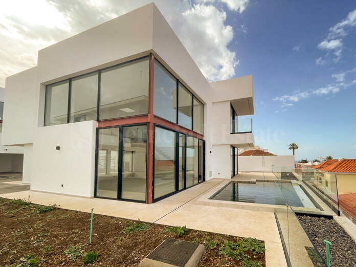 Villa de lujo con vistas al océano.