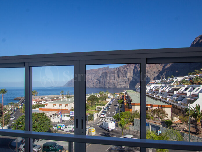 Apartment in Los Gigantes for sale.