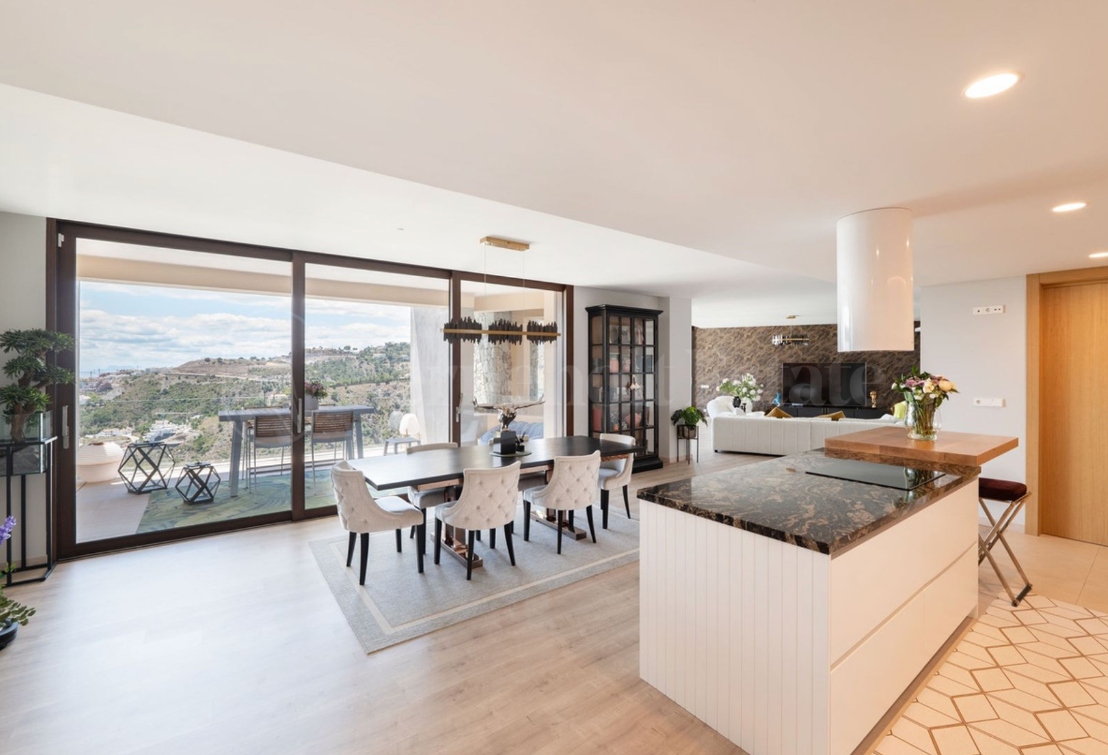 Apartment for sale in Benahavis, Benahavís view