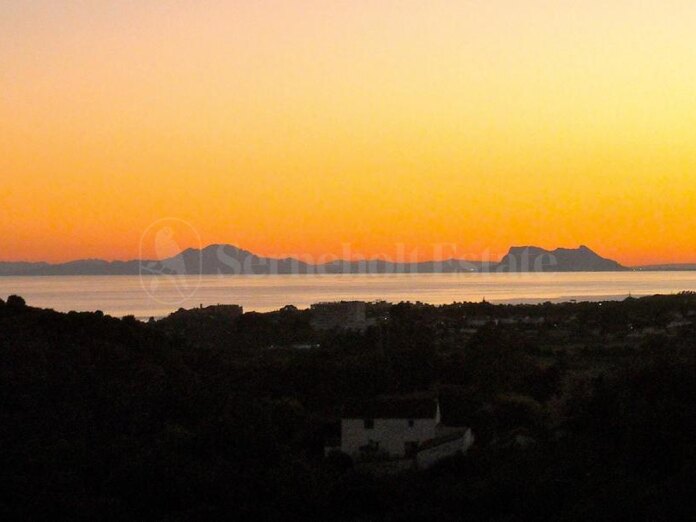 Plot for sale in Estepona