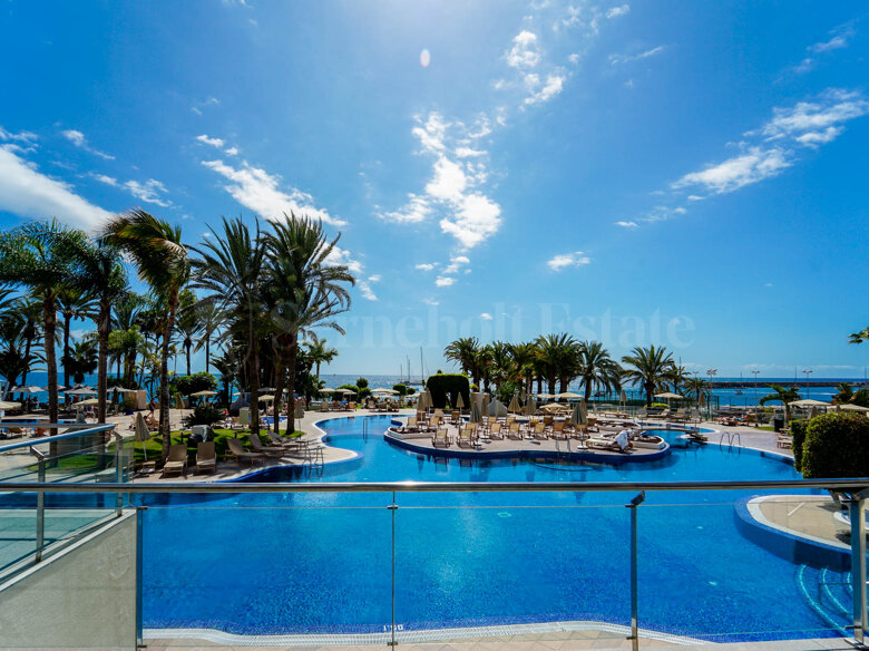 Lyxig lägenhet vid stranden i Radisson Blu Resort