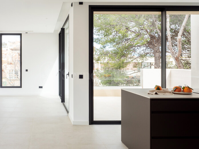 ÁTICO DE LUJO DE NUEVA CONSTRUCCIÓN. TOTALMENTE TERMINADO Y LISTO PARA ENTRAR A VIVIR HOY.