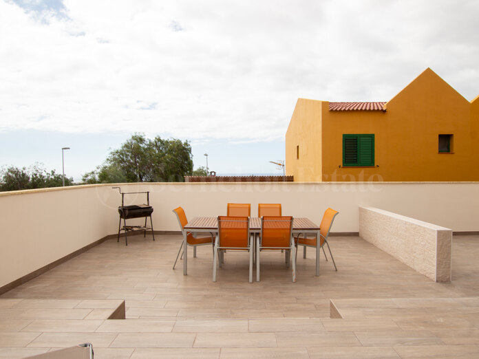 Modernes Reihenhaus in Llano de Camello!