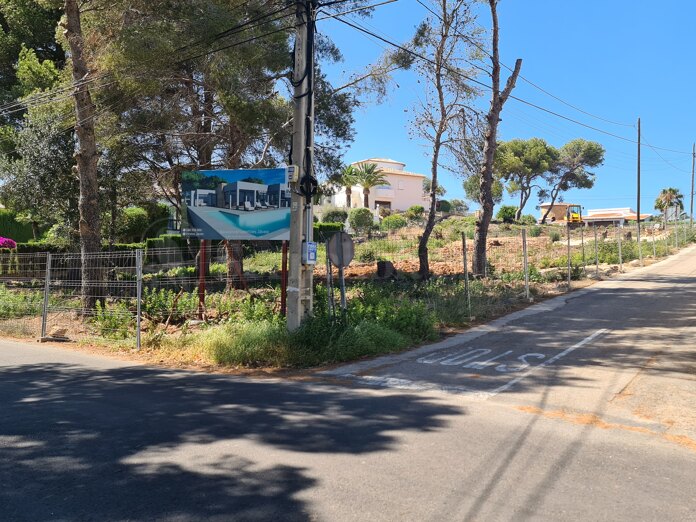 Rymlig byggklar tomt i Jávea, Alicante