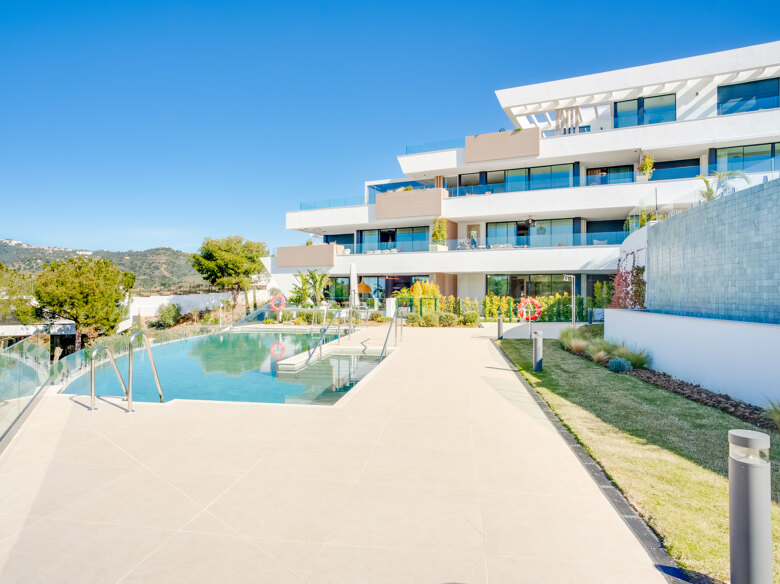 Exklusive neue 2-Zimmer-Wohnung in Marbella Sunset, in Cabopino mit herrlichem Meerblick