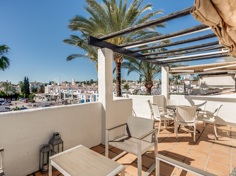 Duplex Penthouse for sale in Los Naranjos de Marbella, Marbella
