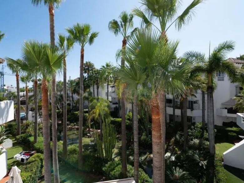 Zweistöckiges Penthouse zu verkaufen in Puerto Banus, Marbella