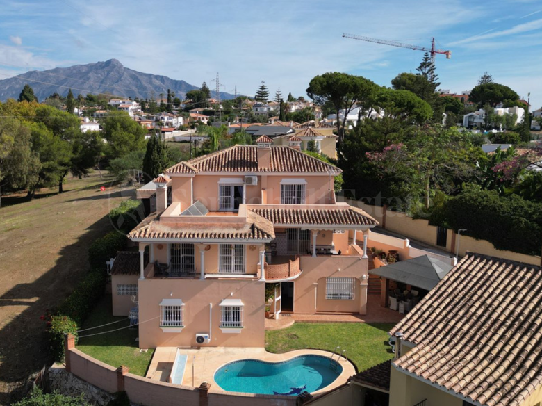 Villa zu verkaufen in San Pedro de Alcantara