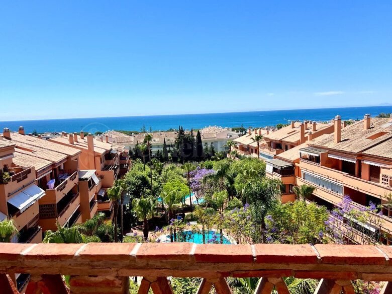 Luxury Duplex Penthouse in Marbella’s Golden Mile – 100m from the Beach