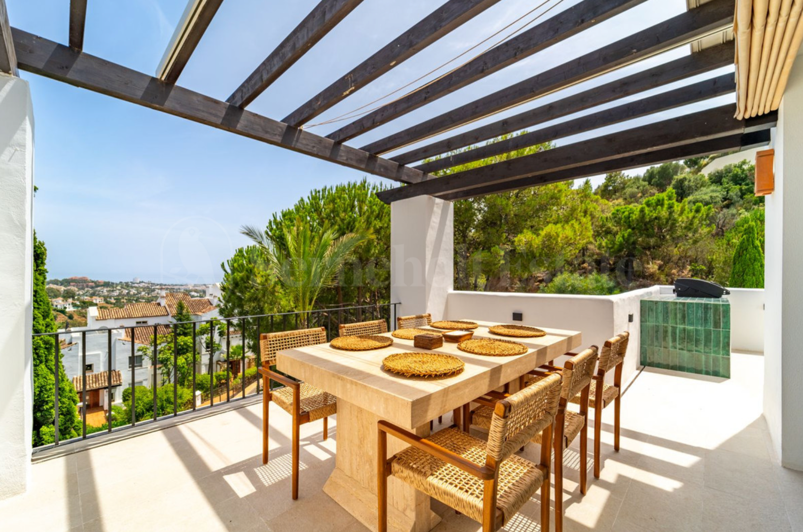 Apartment for sale in Altos De La Quinta, Benahavís view
