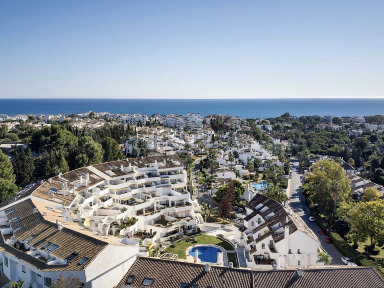 Stunning Fully Renovated Luxury Apartment in the Heart of Nueva Andalucía