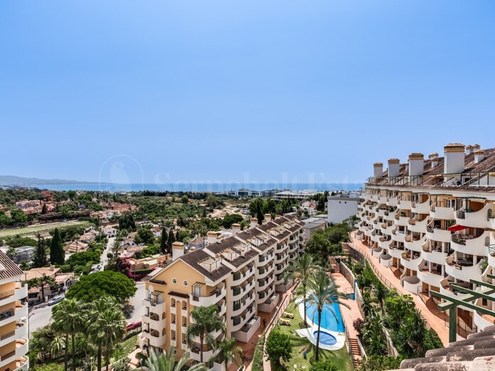 Zweistöckiges Penthouse zu verkaufen in Señorio de Aloha, Nueva Andalucia