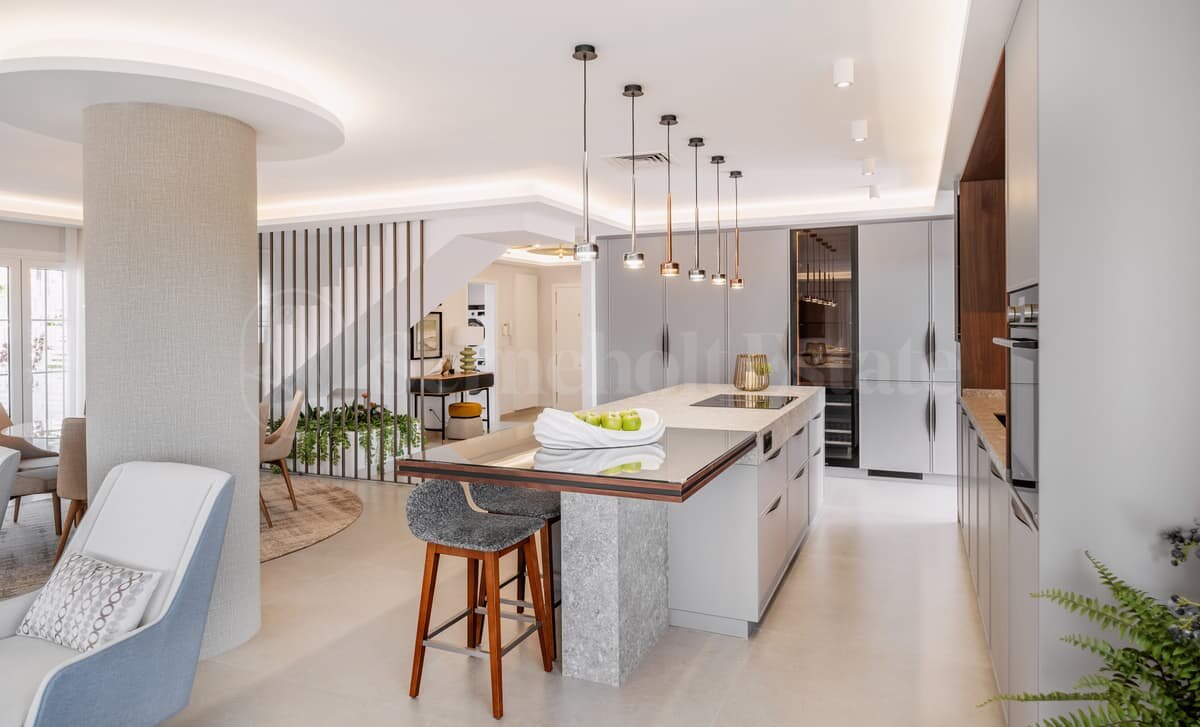 Apartment for sale in Nueva Andalucia, Marbella view