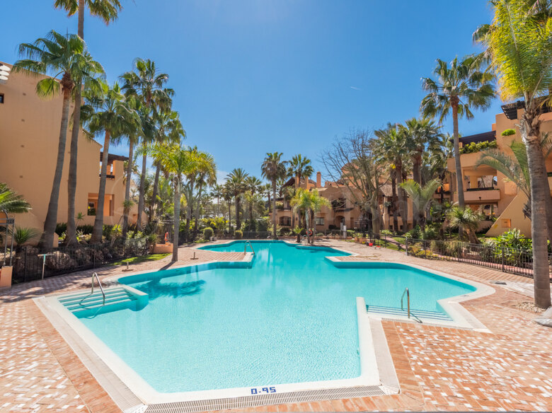 Duplex Penthouse, San Pedro Beach Side