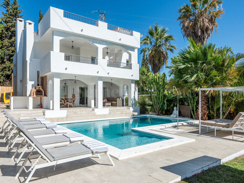 Villa for sale in Nueva Andalucia, Marbella