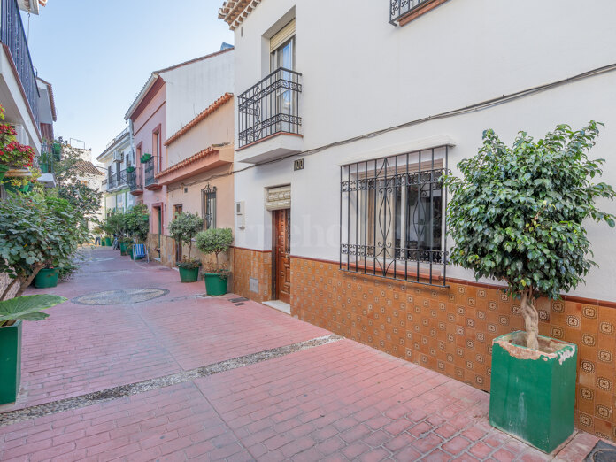 Geräumiges 4-Zimmer-Stadthaus in der Altstadt von Estepona