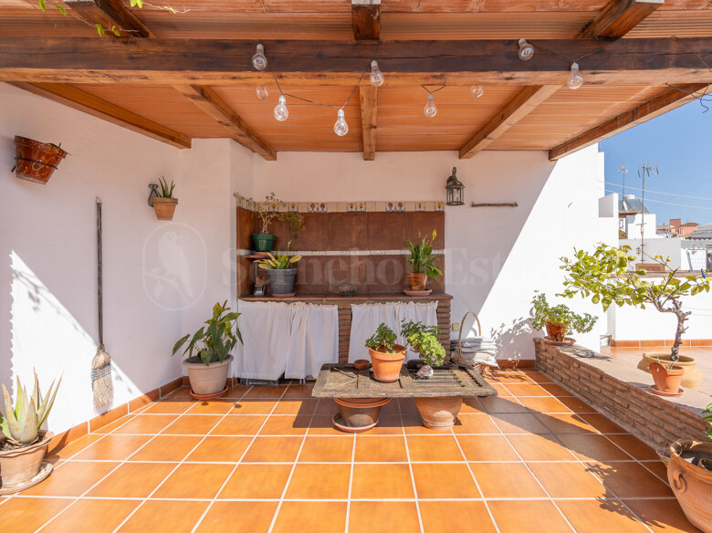 Townhouse, till salu, Estepona, Gamla stan, stadshus, solarium, uteplats, 2 sovrum, terrass.