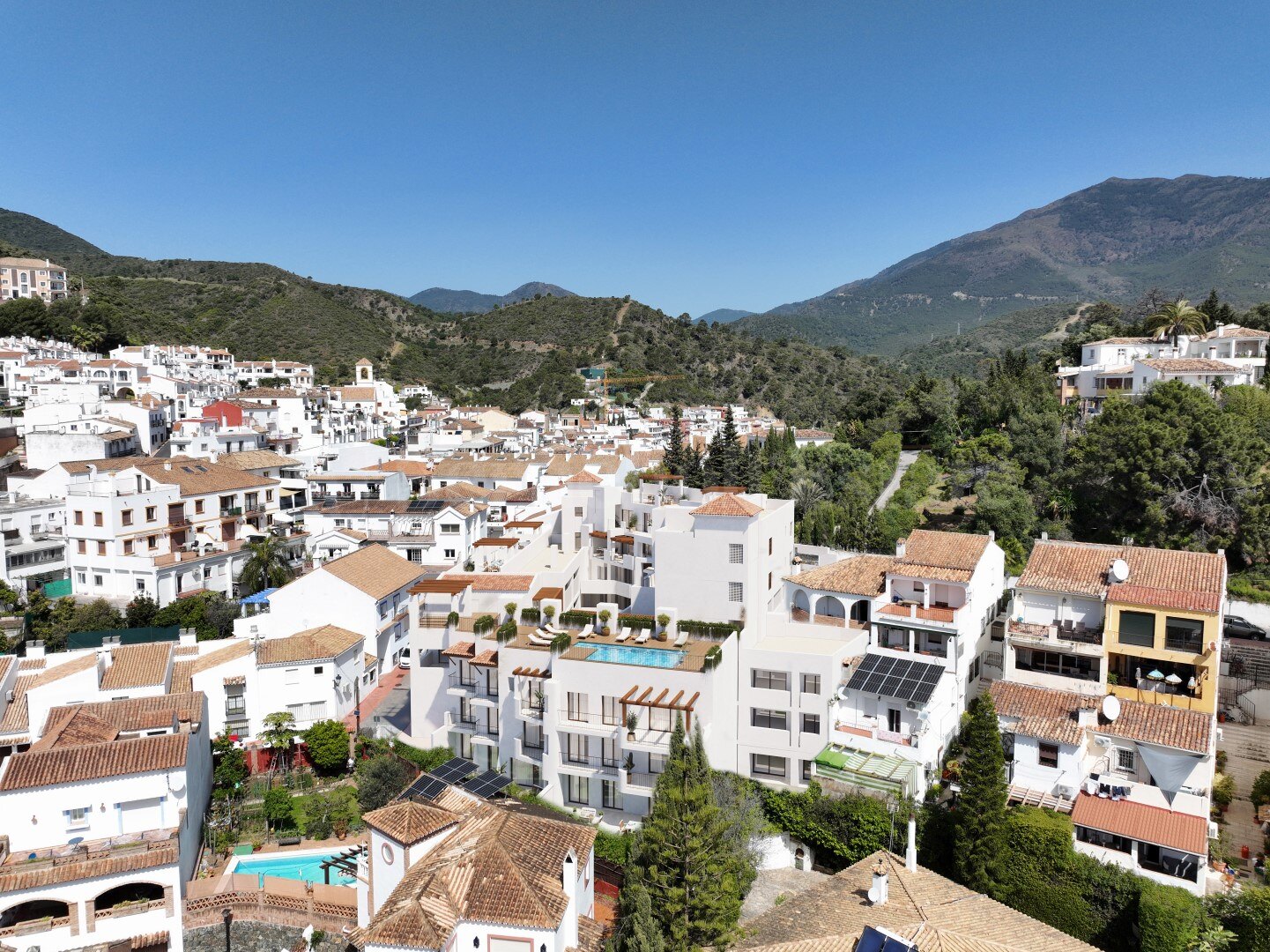 Apartment for sale in Benahavis Centro, Benahavís view