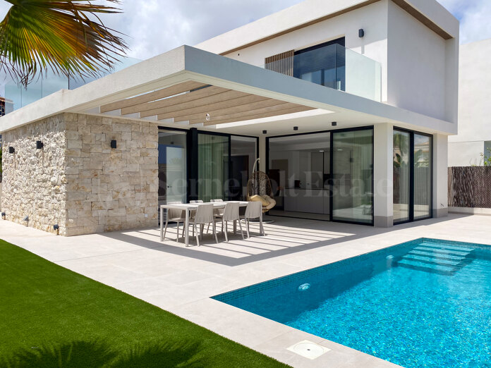 Villa exclusiva en Lomas de Cabo Roig
