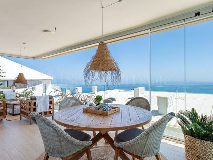 Apartamento de tres dormitorios con vistas panorámicas al mar en MedOne, El Higuerón