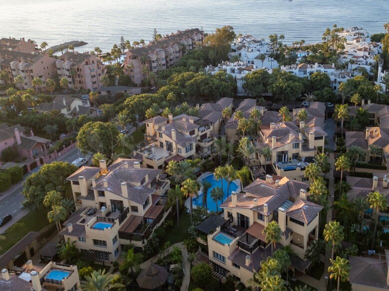 Erdgeschosswohnung zu verkaufen in Puerto Banus, Marbella