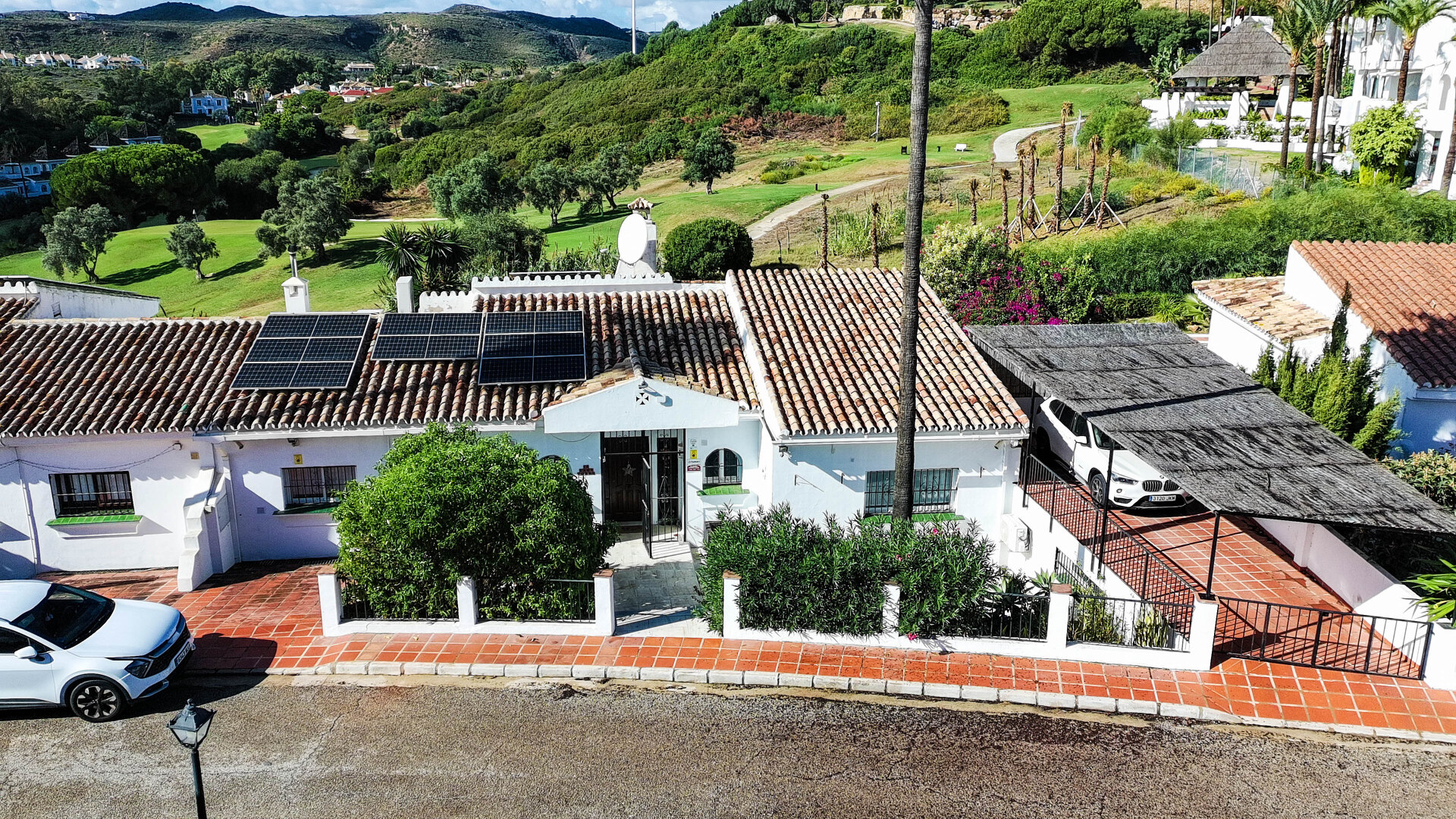 Energía Solar y Sol Mediterráneo – Donde la Vida Sostenible se Encuentra con el Estilo de la Costa del Sol