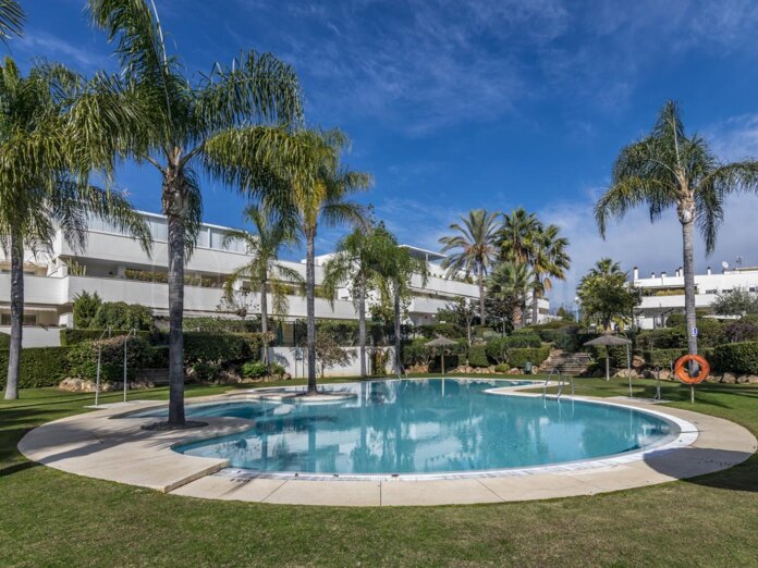 Modern Elegans med Havsutsikt på Costa del Sol