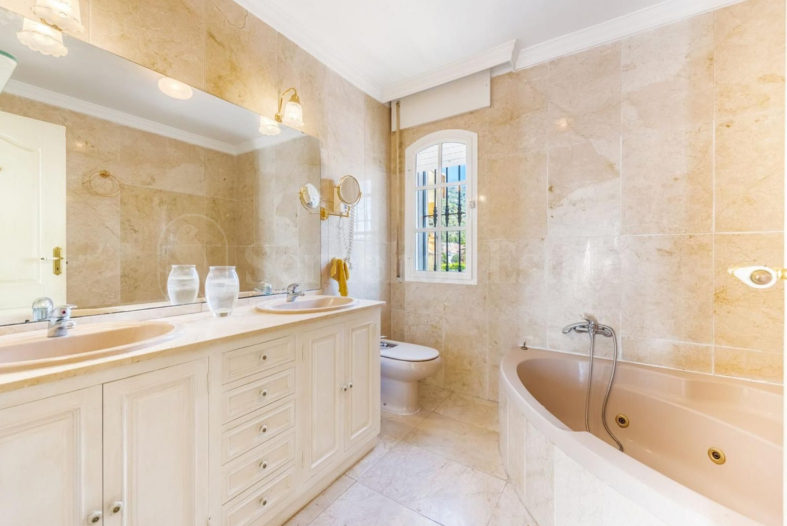 House for sale in Marbella view