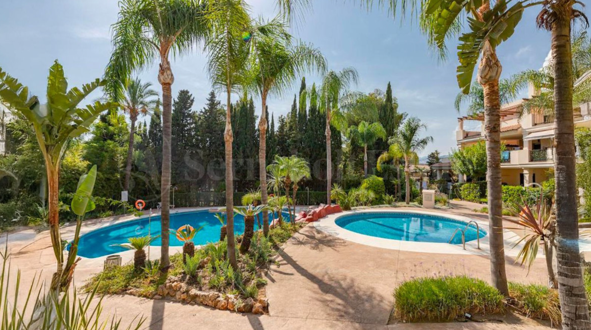 Apartment for sale in Nueva Andalucia, Marbella view