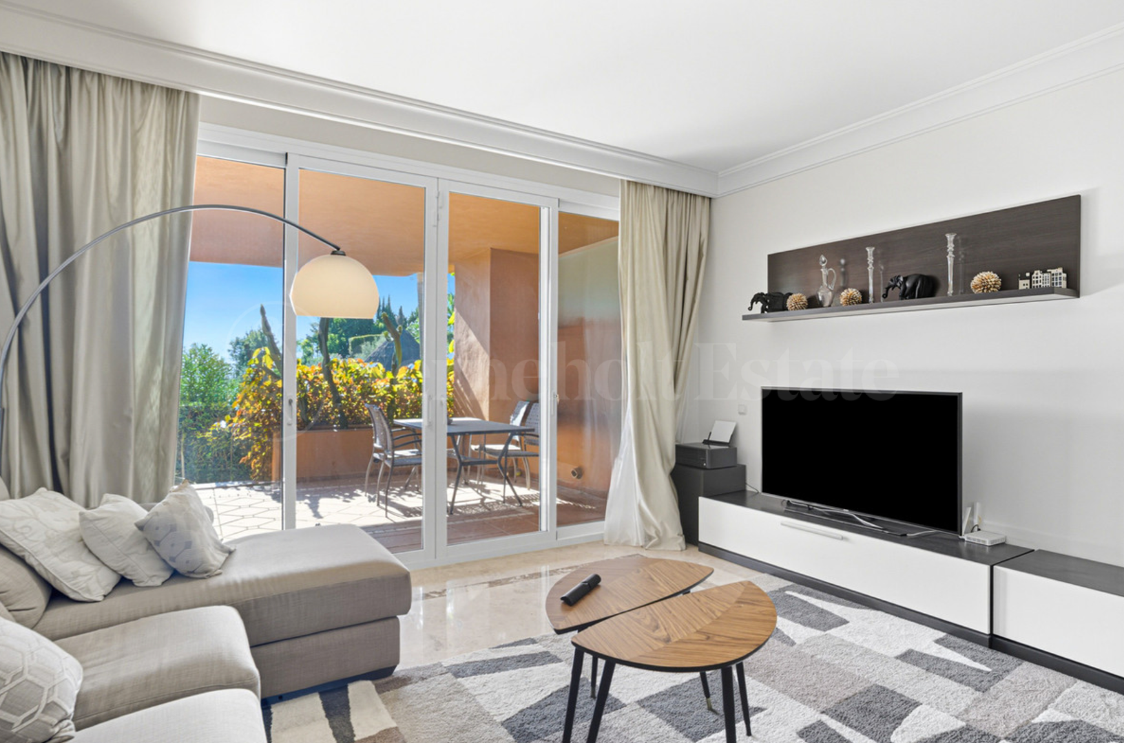 Apartment for sale in Nueva Andalucia, Marbella view