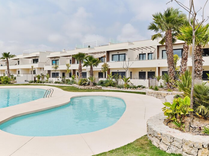 New apartments a stone's throw from the sea