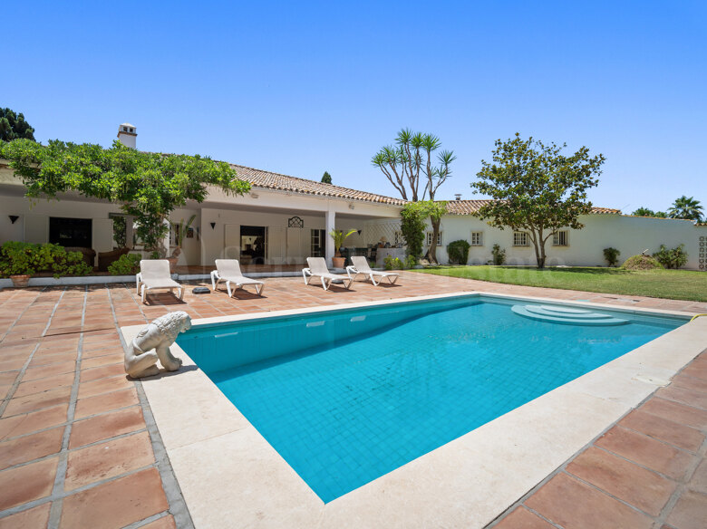 Detached Villa in Guadalmina Baja
