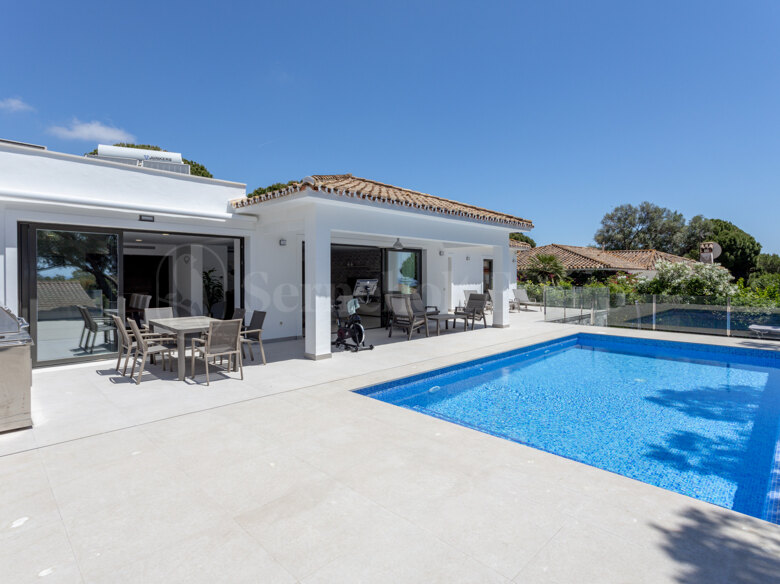 Villa en venta en Artola, Marbella Este