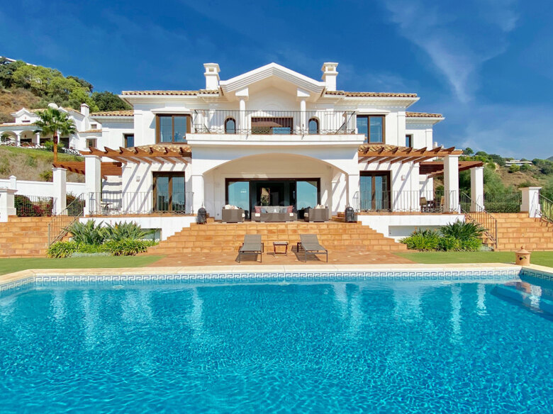 House for sale in Benahavis, Benahavís view