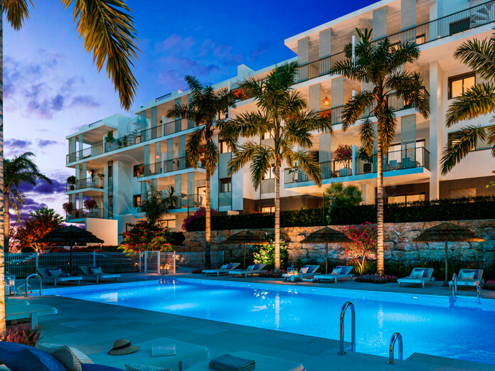 Obra nueva, proyecto de apartamentos y áticos en el centro de Estepona.