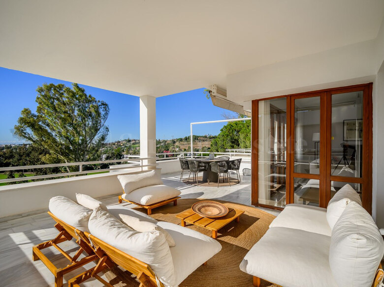 Apartment front-line Los Naranjos golf