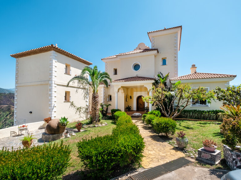 Luxuriöse Finca in Forest Hills, Estepona