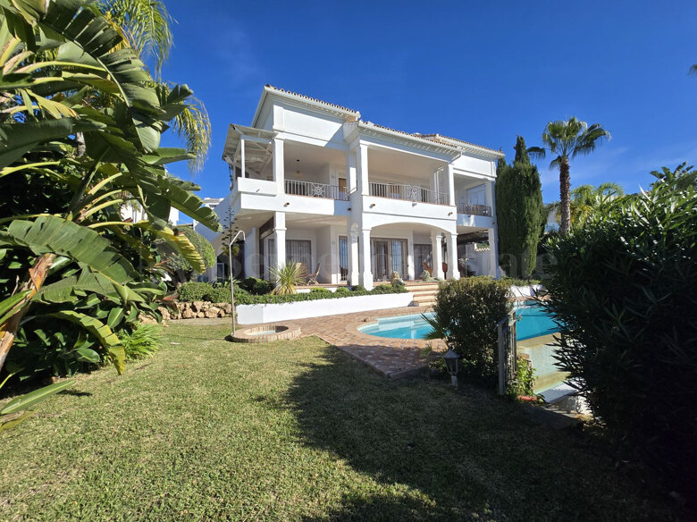Villa zu verkaufen in Rio Real, Marbella Ost