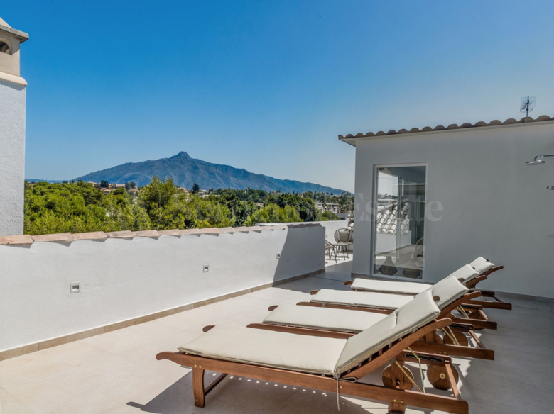 8-Bedroom Penthouse - Nueva Andalucia