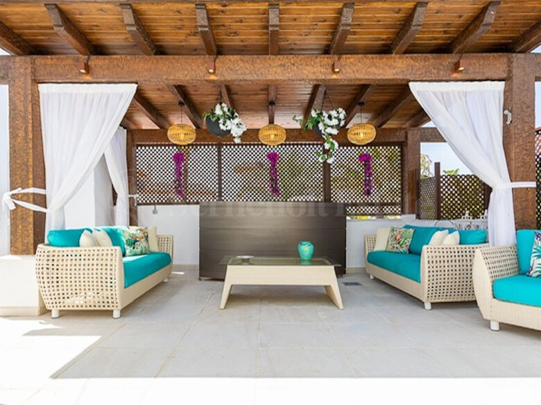 Stunning penthouse in Puerto Banús