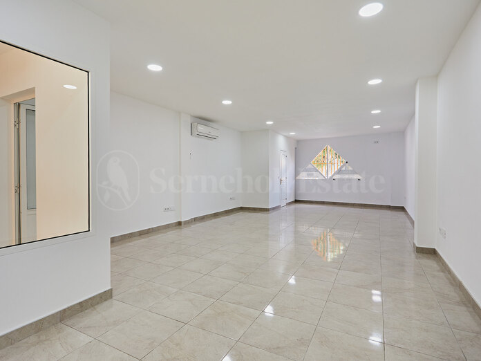 Profitable opportunity! Local for sale in San Fernando!